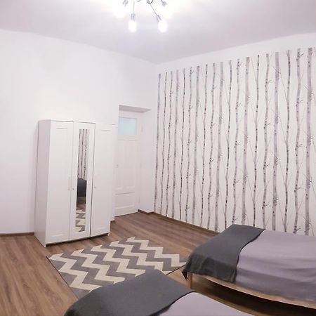 Apartamenty Rowna เคียลเซ ภายนอก รูปภาพ