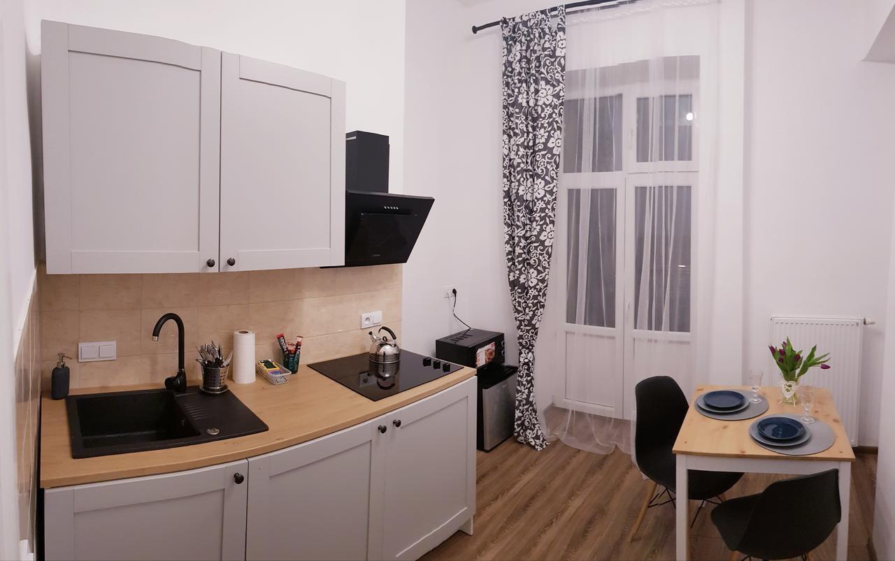 Apartamenty Rowna เคียลเซ ภายนอก รูปภาพ