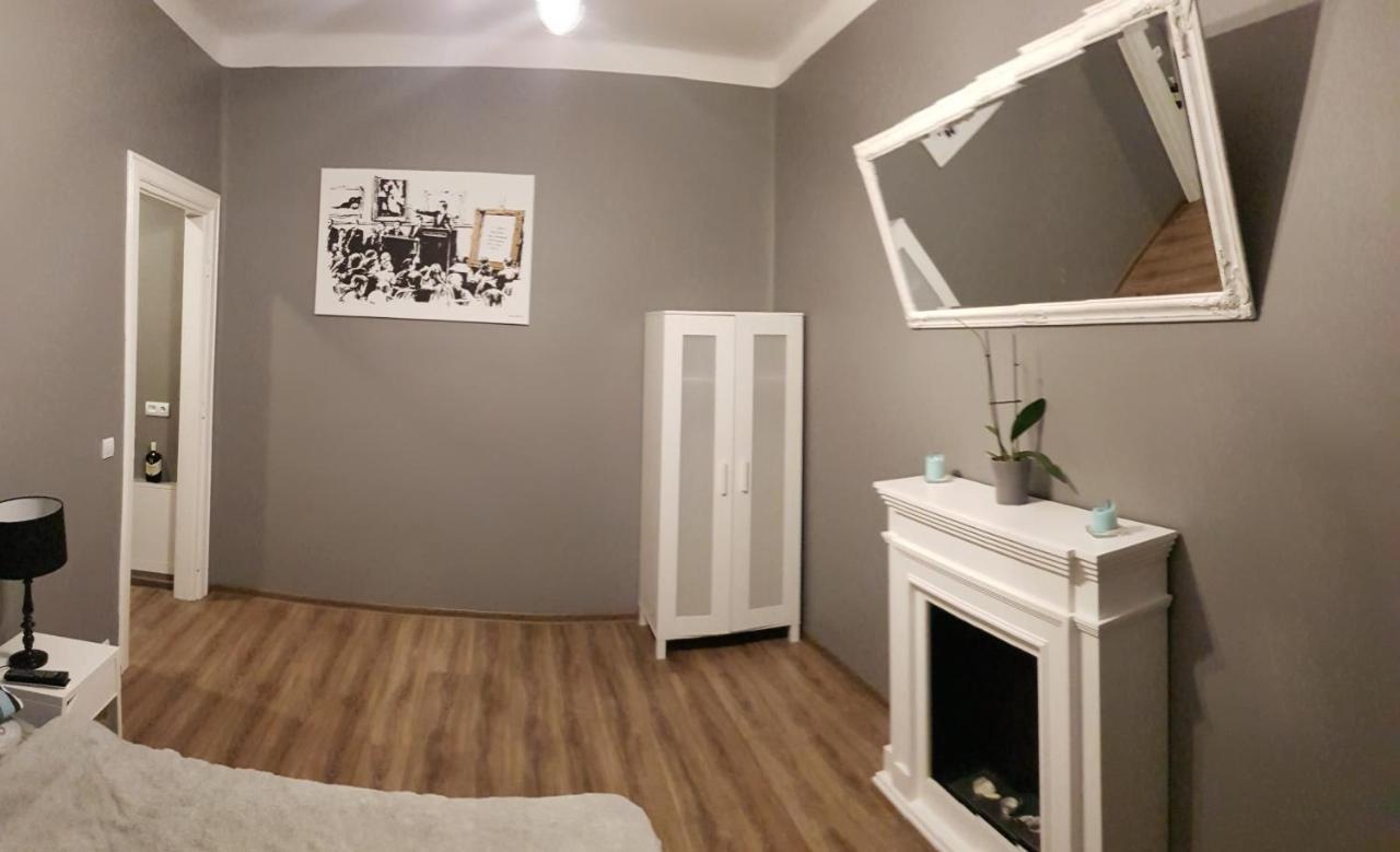 Apartamenty Rowna เคียลเซ ภายนอก รูปภาพ